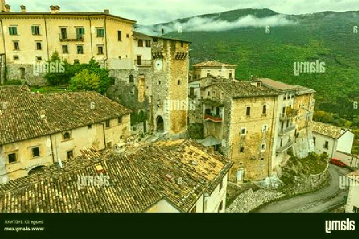 Evelyn, 27 — Escort in Fontecchio, Italy