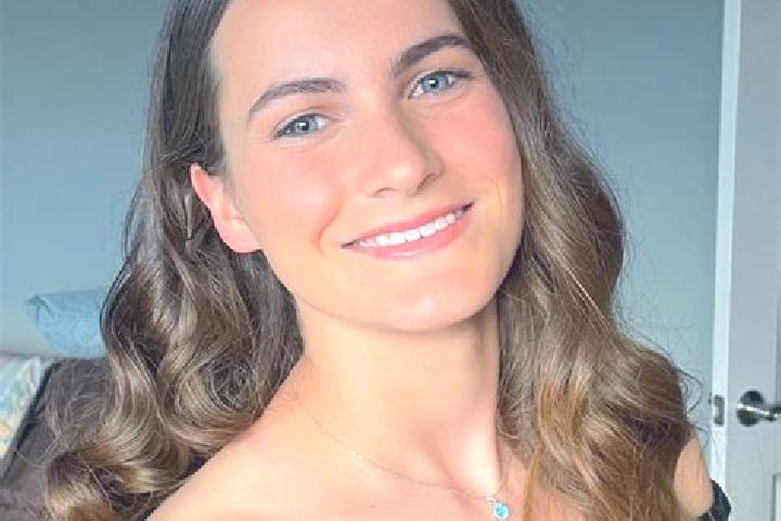 Evelyn, 27 — Escort in Friendswood, United States