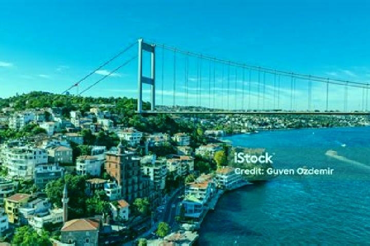 Evelyn, 27 — Escort in Koesk, Turkey