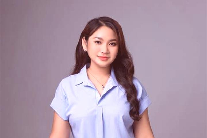 Evelyn, 27 — Escort in Myingyan, Myanmar