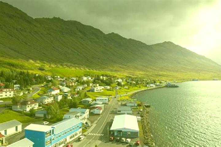 Evelyn, 27 — Escort in Neskaupstadur, Iceland