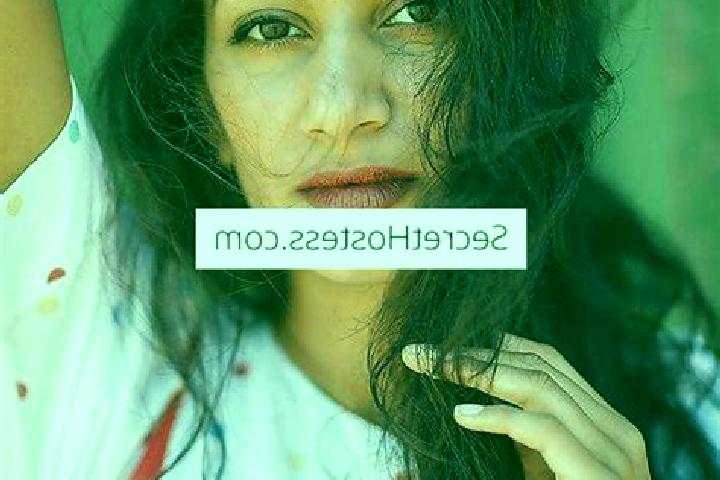 Evelyn, 28, a black grey-eyed indian companion based in Oichalia. Offering Travel Companion, Couples, Party Girl. Available for incall and outcall, day and e...