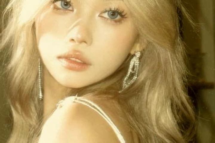 Evelyn, 28, a blonde grey-eyed asian companion based in Atzumpa. Offering Couples, CIM, Girlfriend Experience, A-Level, BDSM. Available for incall and outcal...