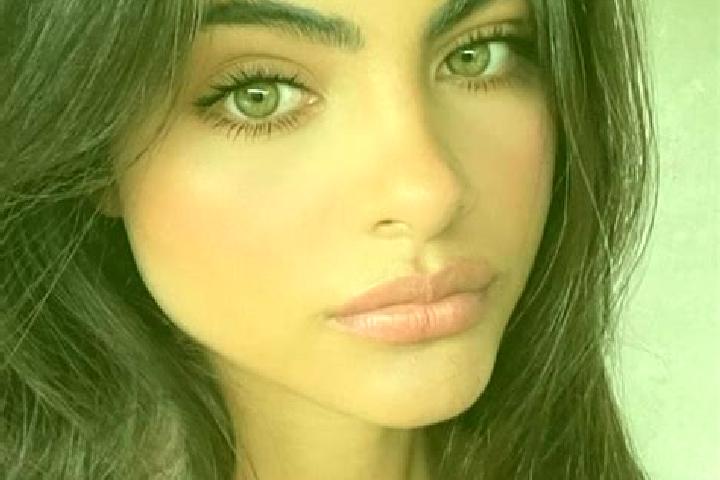 Evelyn, 28, a brunette grey-eyed indian companion based in Le Perchay. Offering CIM, Massage, BDSM. Available for incall and outcall, overnight bookings avai...