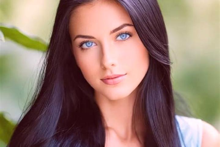 Evelyn, 28, a dark blonde blue-eyed mediterranean companion based in Puthuppally. Offering Overnight, Travel Companion, A-Level, BDSM. Available for incall a...