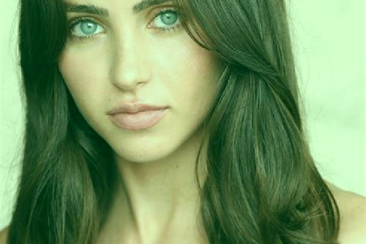 Evelyn, 28, a red grey-eyed latina companion based in Khasabad. Offering OWO, Girlfriend Experience, 69. Available for incall and outcall, day and evening da...
