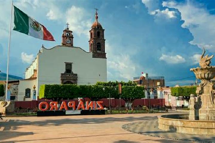 Evelyn, 28 — Escort in Altamira de Zinaparo, Mexico
