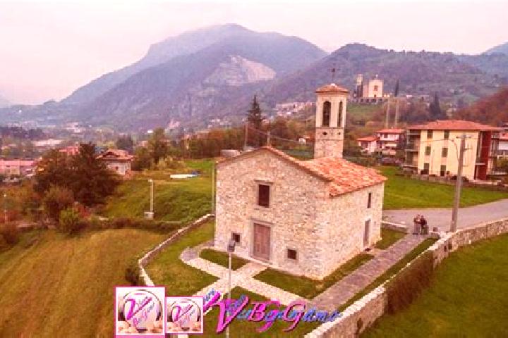 Evelyn, 28 — Escort in Berzo San Fermo, Italy