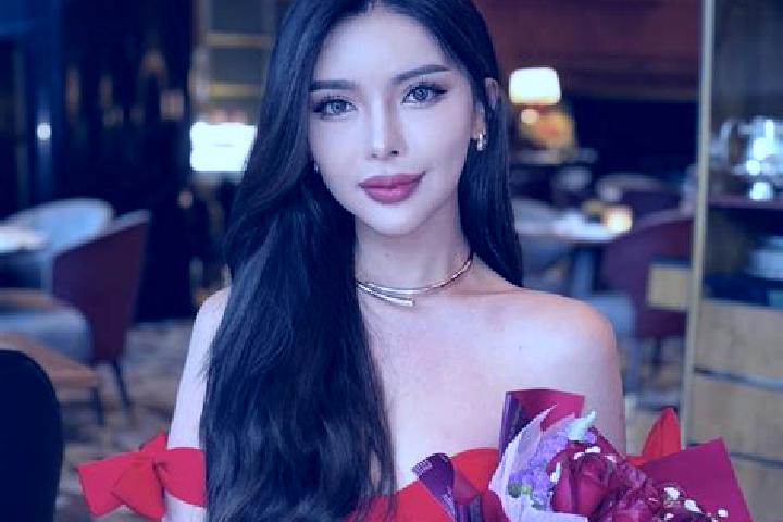 Evelyn, 28 — Escort in Chua Hang, Vietnam