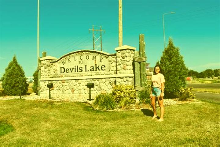 Evelyn, 28 — Escort in Devils Lake, United States