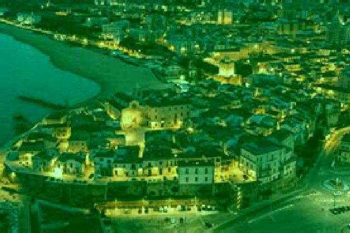 Evelyn, 28 — Escort in San Giuliano di Puglia, Italy
