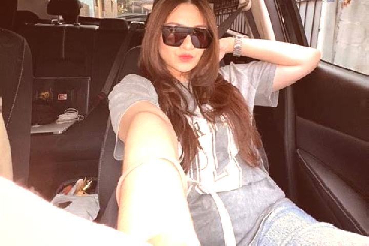 Evelyn, 28 — Escort in Semboro Lor, Indonesia