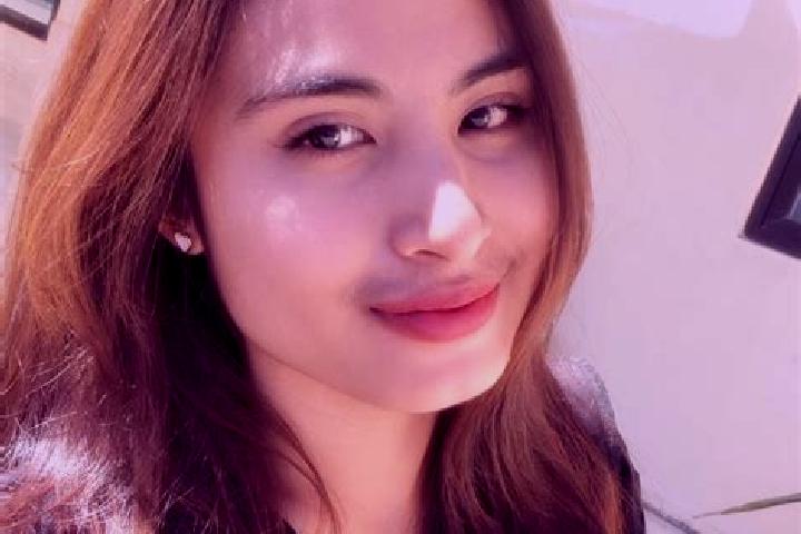 Evelyn, 28 — Escort in Waikabubak, Indonesia