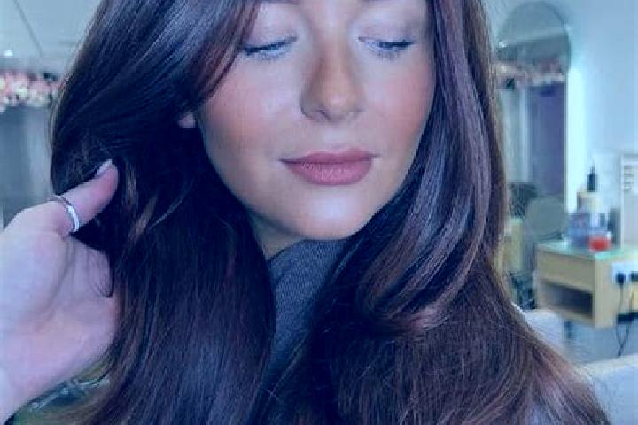 Evelyn, 29, a auburn brown-eyed caribbean companion based in Llanilar. Offering Tantra, GFE, BDSM. Available for incall and outcall, day and evening dates.
