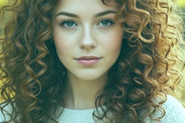 Evelyn, 29, a auburn grey-eyed slavic companion based in Lypovenke. Offering Striptease, Massage, CIM. Available for incall and outcall, day and evening dates.