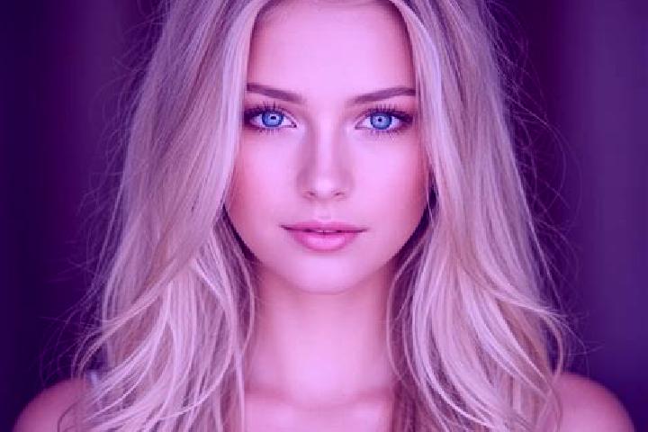 Evelyn, 29, a blonde amber-eyed mixed companion based in Monastyrshchina. Offering Tantra, GFE, BDSM. Available for incall and outcall, day and evening dates.