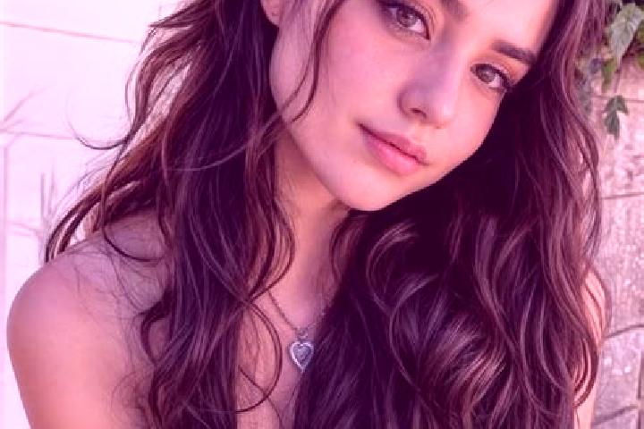 Evelyn, 29, a chestnut hazel-eyed middle eastern companion based in Chmielowice. Offering Erotic Massage, BDSM, Overnight, 69. Available for incall and outca...