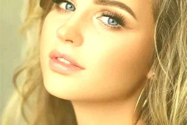 Evelyn, 29, a dark blonde blue-eyed european companion based in Vielbach. Offering CIM, Dinner Date. Available for incall and outcall, overnight bookings ava...