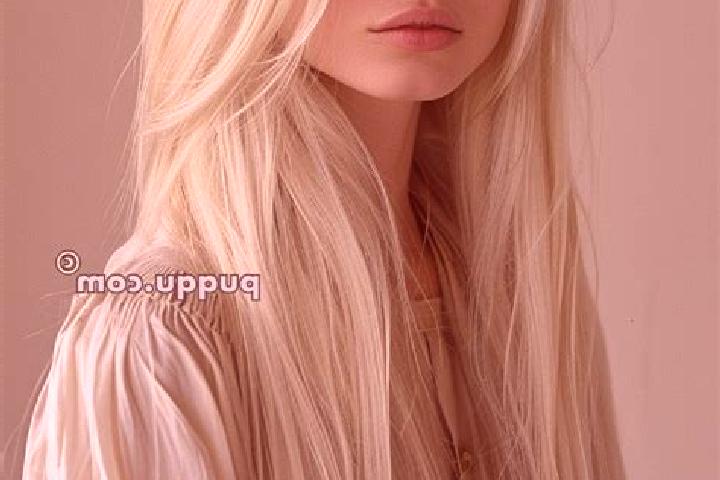 Evelyn, 29, a platinum blonde blue-eyed slavic companion based in Palma del Rio. Offering Fetish, BDSM, CIM, GFE, Deep French Kissing. Available for incall a...