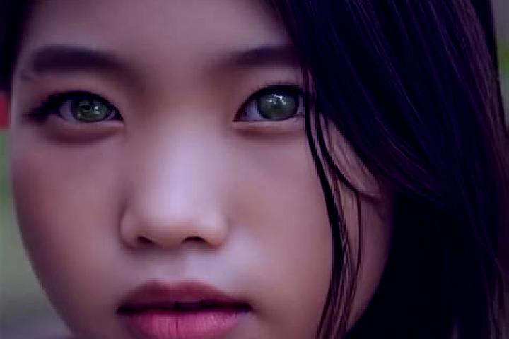 Evelyn, 29, a red green-eyed asian companion based in Faridkot. Offering OWO, Duos, Couples, Girlfriend Experience. Available for incall and outcall, overnig...