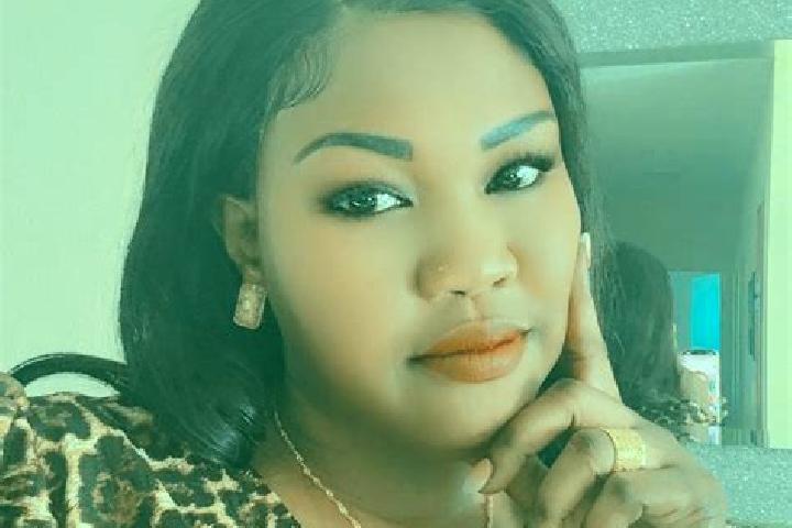 Evelyn, 29 — Escort in Amou, France