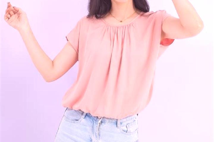 Evelyn, 29 — Escort in Aye Kyant, Myanmar
