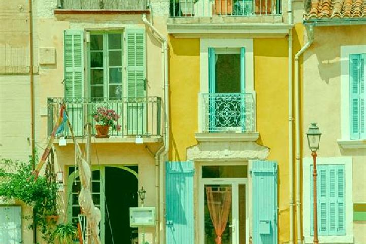Evelyn, 29 — Escort in Versailles, France