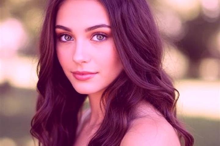 Evelyn, 30, a black hazel-eyed mixed companion based in Finta Mare. Offering Girlfriend Experience, Massage, Prostate Massage. Available for incall and outca...