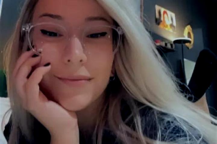 Evelyn, 30, a blonde grey-eyed indian companion based in Urundel. Offering Roleplay, Massage, Girlfriend Experience. Available for incall and outcall, overni...