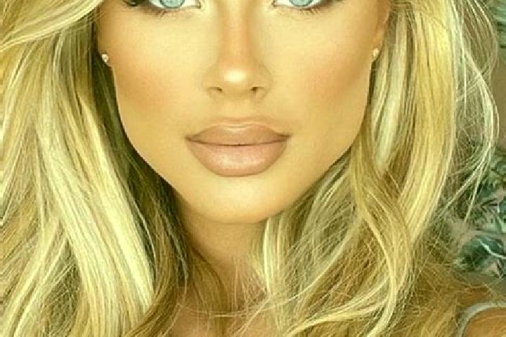 Evelyn, 30, a blonde hazel-eyed latina companion based in Zillah. Offering 69, Couples, Massage. Available for incall and outcall, day and evening dates.