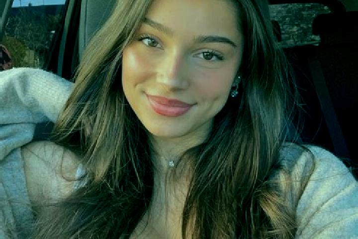 Evelyn, 30, a brunette grey-eyed caribbean companion based in Ambriz. Offering Deep French Kissing, Roleplay, Fetish, Prostate Massage, Party Girl. Available...