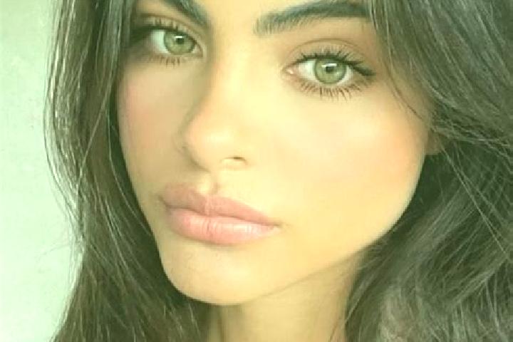Evelyn, 30, a chestnut dark-eyed caucasian companion based in Rybi. Offering A-Level, Tantra, Domination. Available for incall and outcall, day and evening d...