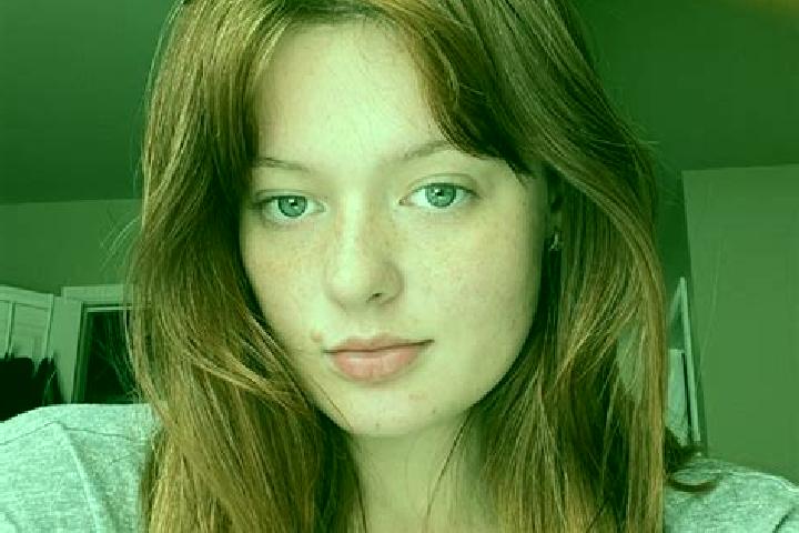 Evelyn, 30, a red grey-eyed latina companion based in Slavkov. Offering Roleplay, Travel Companion, GFE, A-Level, Deep French Kissing. Available for incall a...