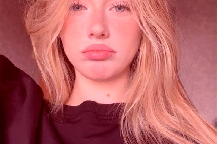 Evelyn, 30 — Escort in Adaseni, Romania