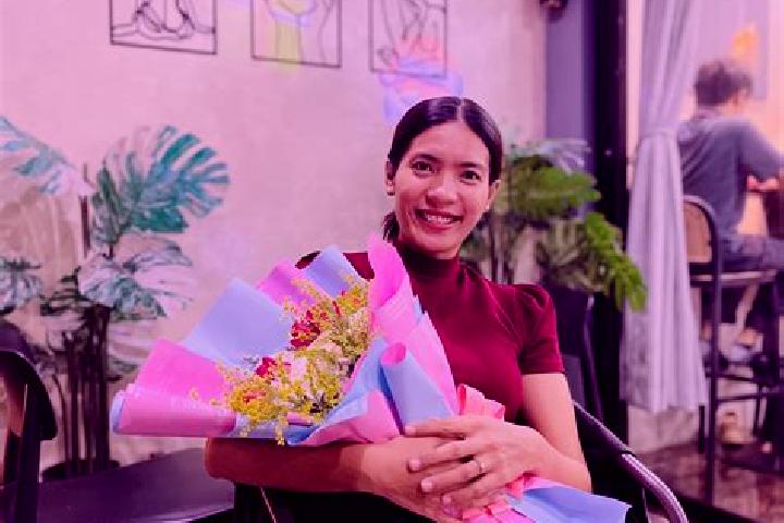 Evelyn, 30 — Escort in Baybay, Philippines