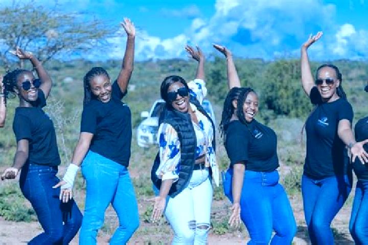 Evelyn, 30 — Escort in Matuu, Kenya