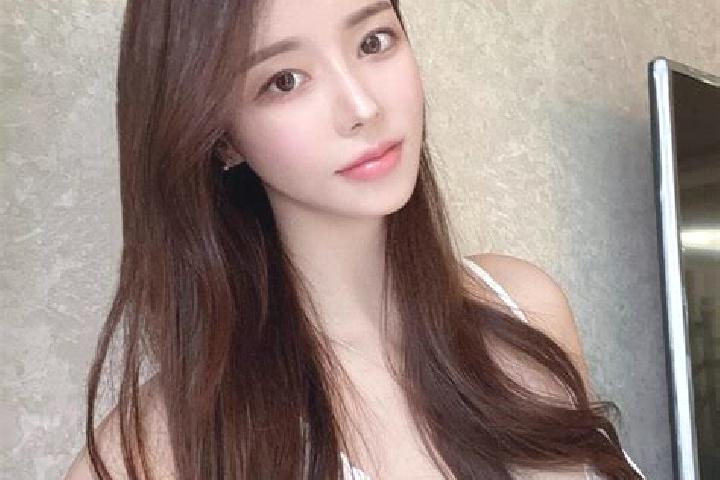 Evelyn, 30 — Escort in Yanglinjie, China