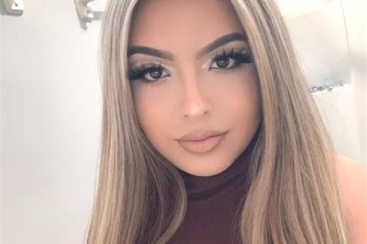 Evelyn, 31, a auburn blue-eyed mixed companion based in Karmatanr. Offering Overnight, Prostate Massage, Domination, GFE. Available for incall and outcall, o...