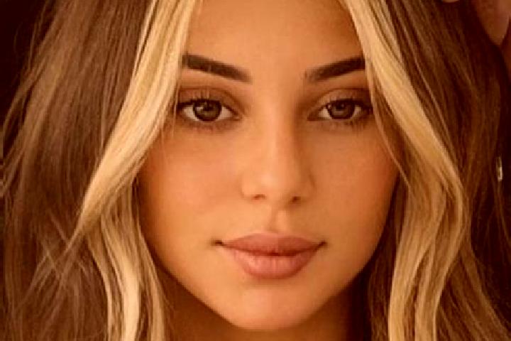 Evelyn, 31, a blonde brown-eyed caribbean companion based in Newtown. Offering CIM, OWO, Domination. Available for incall and outcall, day and evening dates.