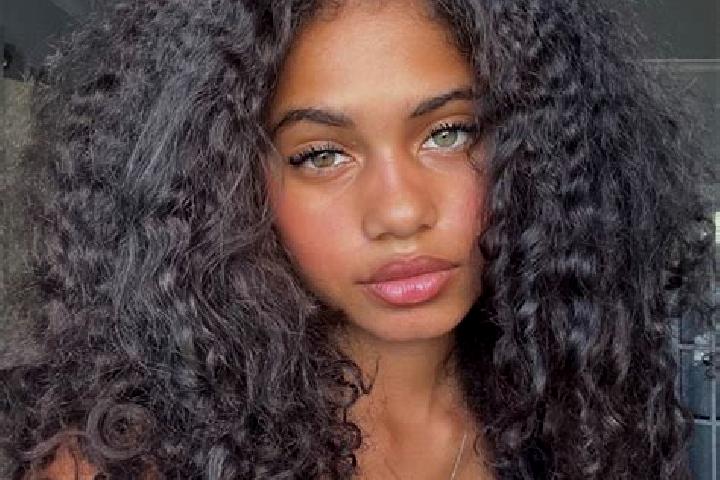 Evelyn, 31, a chestnut blue-eyed ebony companion based in Tlacotalpan. Offering GFE, Dinner Date, Travel Companion. Available for incall and outcall, overnig...