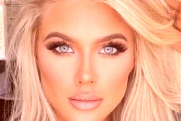Evelyn, 31, a platinum blonde hazel-eyed mixed companion based in Vizinada. Offering CIM, Party Girl, Domination. Available for incall and outcall, day and e...