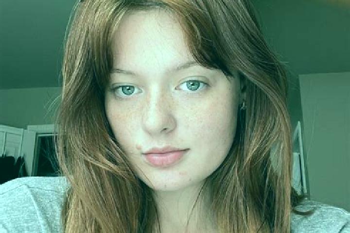 Evelyn, 31, a red dark-eyed caucasian companion based in Letavertes. Offering Girlfriend Experience, GFE. Available for incall and outcall, overnight booking...