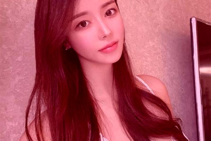 Evelyn, 31 — Escort in Gyuam, South Korea