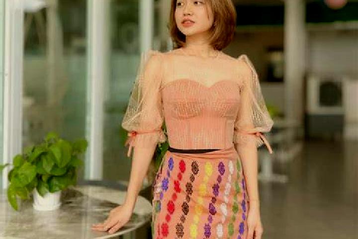 Evelyn, 31 — Escort in Indein, Myanmar