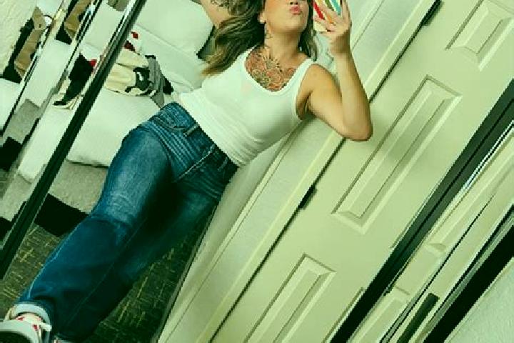 Evelyn, 31 — Escort in Sanbornville, United States
