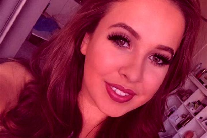 Evelyn, 32, a auburn amber-eyed caribbean companion based in Stepantsi. Offering Overnight, Striptease, CIM, GFE, Tantra. Available for incall and outcall, d...