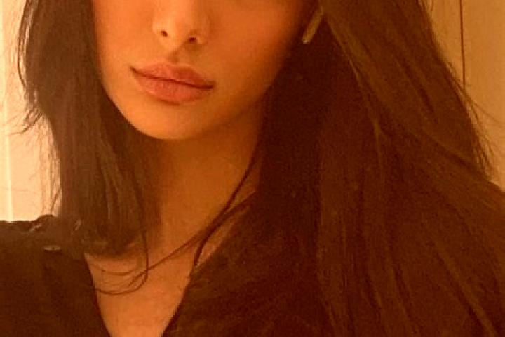 Evelyn, 32, a black dark-eyed middle eastern companion based in Corigliano Scalo. Offering Dinner Date, Striptease, A-Level, Domination, OWO. Available for i...