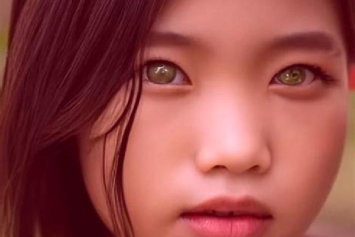 Evelyn, 32, a black green-eyed asian companion based in Sint-Andries. Offering Overnight, Deep French Kissing, Duos, Tantra. Available for incall and outcall...