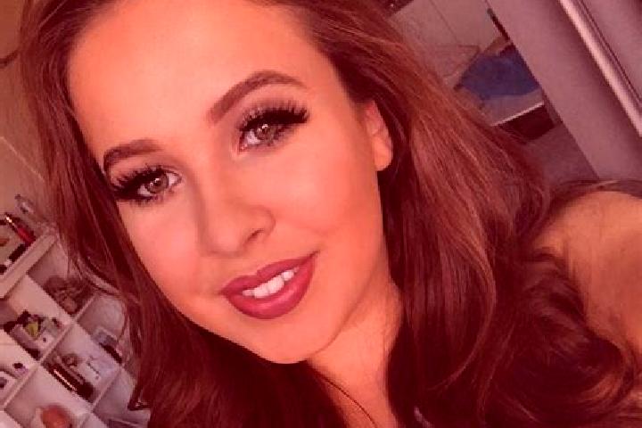 Evelyn, 32, a chestnut grey-eyed ebony companion based in Amaroo. Offering Party Girl, Couples, Overnight, Deep French Kissing, Girlfriend Experience. Availa...