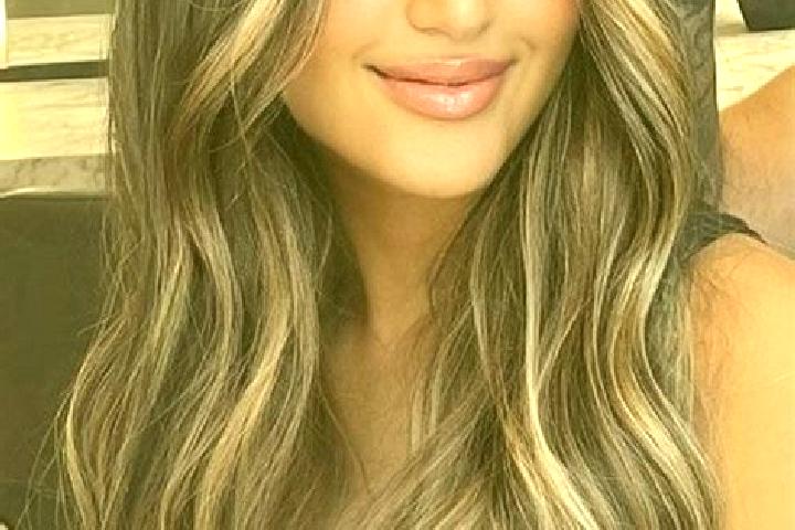Evelyn, 32, a dark blonde brown-eyed ebony companion based in Yanqian. Offering Tantra, OWO, GFE, Erotic Massage. Available for incall and outcall, overnight...
